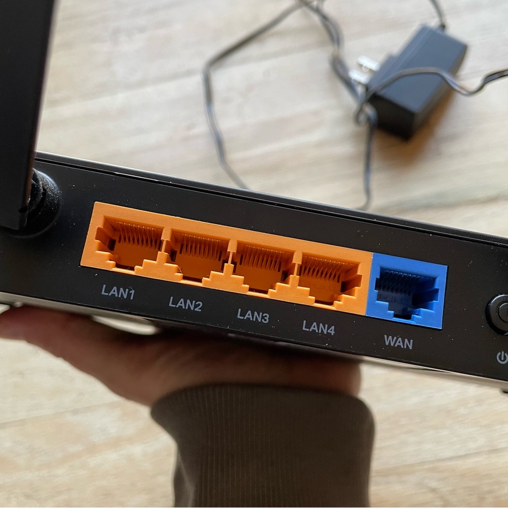 TP-Link Archer AX10 / AX1500 Wi-Fi 6 Router - Picture 2 of 4
